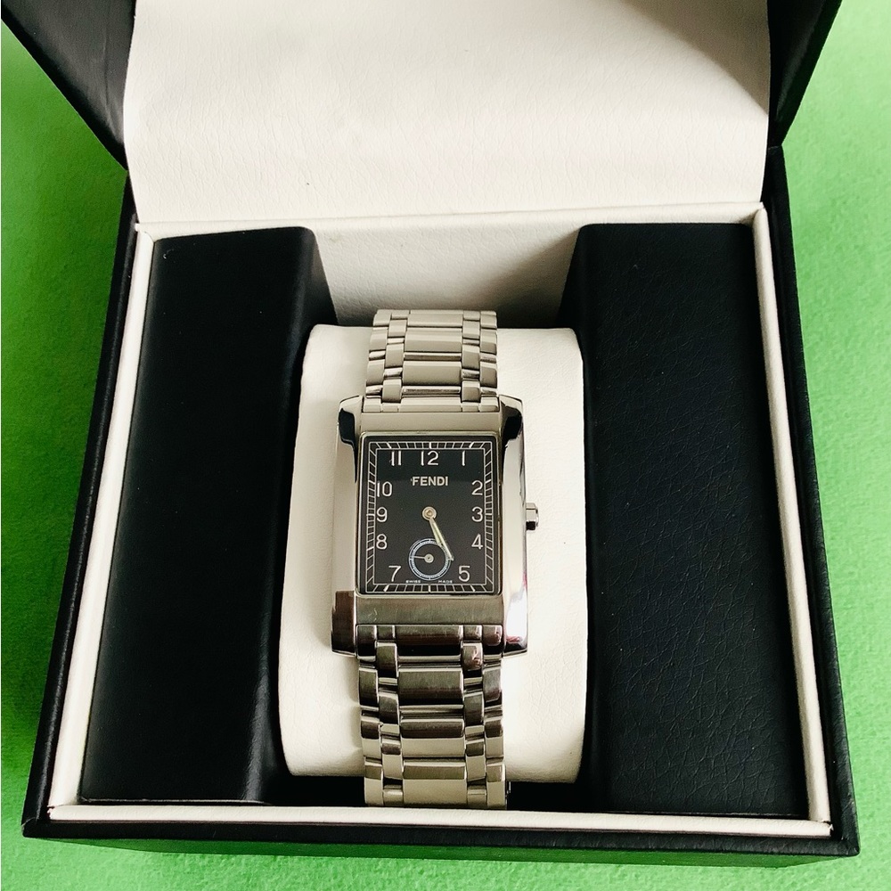 Gorgeous FENDI stainless steel watch 🔥🔥
